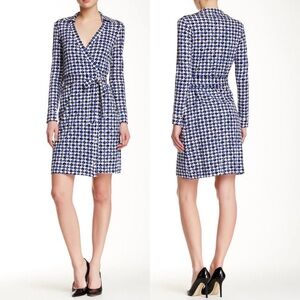 DVF New Jeanne Two Check Dot Wrap Dress Blue Black Print Size 10 Silk Blend